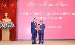 Đồng chí Phạm Gia Túc giữ chức Phó Chánh Văn phòng Trung ương Đảng