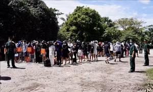 An Giang tiếp nhận 137 công dân Việt Nam do phía Campuchia trao trả