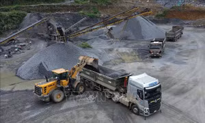 Nhà thầu xây dựng mắc kẹt trong 'vòng xoáy' chi phí