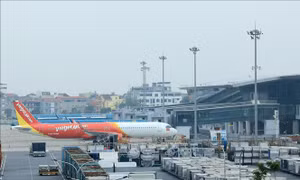 Mưa dông, gió mạnh tại các sân bay khu vực phía Bắc