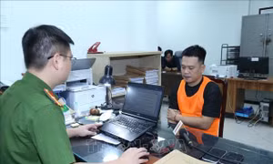 Triệt phá đường dây vận hành ‘Bún Chả TV’ phát sóng bóng đá lậu