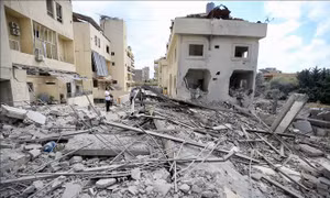 Lực lượng Houthi và Hezbollah tấn công Israel