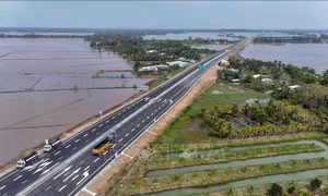 Cao tốc Cần Thơ - Cà Mau thông xe toàn tuyến từ 11 giờ ngày 19/1