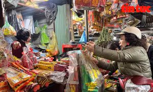 Thị trường đồ cúng đa dạng sát ngày ‘tiễn ông Táo về trời’