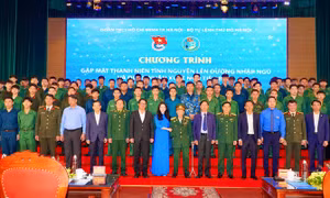 1471 thanh niên Hà Nội viết đơn tình nguyện lên đường nhập ngũ
