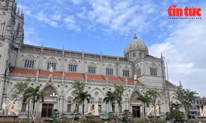 Về ‘xứ sở nhà thờ’ chiêm ngưỡng những thánh đường đẹp tựa cổ tích 