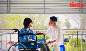 Trao tóc, nhận yêu thương