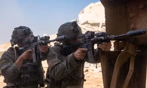 Quân đội Israel tấn công trên bộ khắp Dải Gaza