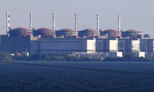 IAEA báo cáo hàng trăm tiếng đạn nổ tại nhà máy điện hạt nhân Zaporizhzhia