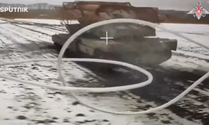 Video quân đội Nga sử dụng UAV phá hủy nhiều xe tăng Ukraine tại tỉnh Kursk
