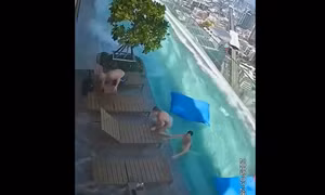 Động đất ở Thái Lan: Video cặp đôi suýt mất mạng khi bể bơi vô cực vỡ kính chắn bảo vệ