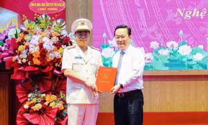 Công bố quyết định chỉ định Bí thư Đảng ủy Công an tỉnh Nghệ An