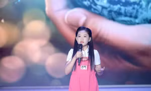 Cô bé xứ Thanh trở thành Á quân MC Nhí toàn quốc 2024