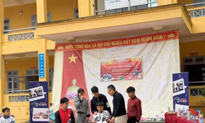 Aware to Care: Hành trình mang ‘kho thuốc cá nhân hóa’ đến y tế học đường