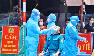 Tình hình COVID-19 ngày 7/9: Thủ tướng ban hành nhiều văn bản liên quan phòng chống dịch; người dân Hà Nội vẫn được sử dụng giấy đi đường cũ 