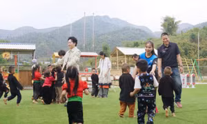 Ca sĩ Tùng Dương ra mắt MV 'Đừng buồn phiền nữa'