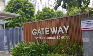 Bé trai trường Gateway tử vong là do suy hô hấp, sốc nhiệt