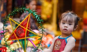 'Thắp' mùa Trung thu trên phố Hàng Mã