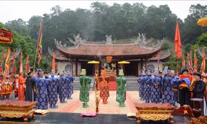 Thành kính Lễ giỗ Đức Quốc Tổ Lạc Long Quân và dâng hương tưởng niệm Tổ Mẫu Âu Cơ