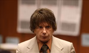 Nhà sản xuất âm nhạc 'huyền thoại' Phil Spector qua đời vì COVID-19