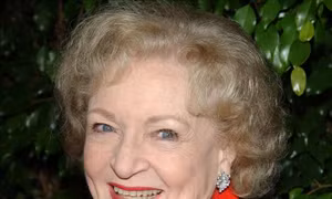 Đấu giá kỷ vật của minh tinh nổi tiếng Betty White