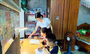 Chương trình 'Mẹ đỡ đầu': Điểm tựa bằng tình thương và trách nhiệm cho trẻ mồ côi