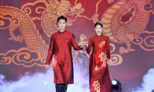 Đặc sắc màn trình diễn áo dài tại Festival Thu Hà Nội 2023