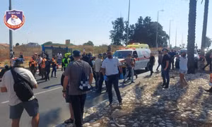 Ô tô lao vào trạm xe buýt ở Israel, ít nhất 8 người bị thương