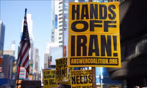 Nhiều người Mỹ phản đối không kích Iran