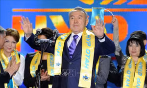 Tổng thống Kazakhstan từ chức nhưng vẫn 'ở lại cùng với nhân dân'