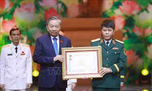 Tổng Bí thư Tô Lâm: Các điển hình tiên tiến tiếp tục giữ vững ngọn lửa nhiệt huyết, là hạt nhân lan tỏa