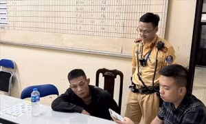 Bắt đối tượng nhiễm HIV trộm cắp, chống trả cảnh sát