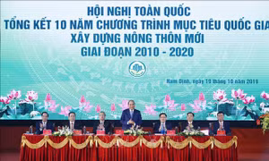 Thủ tướng Nguyễn Xuân Phúc dự Hội nghị toàn quốc tổng kết 10 năm xây dựng nông thôn mới