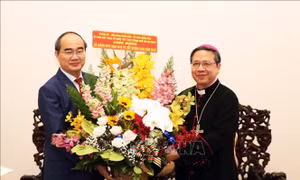 Lãnh đạo TP Hồ Chí Minh thăm, chúc mừng Tòa Tổng giám mục Giáo phận TP Hồ Chí Minh