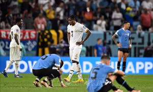 Bảng H - Thắng Ghana 2-0, Uruguay vẫn phải nói lời chia tay giải đấu