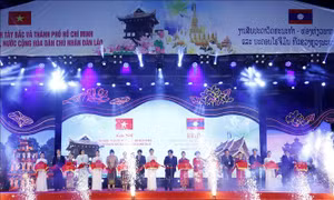 Khai mạc Tuần Văn hóa - Du lịch Tây Bắc và TP Hồ Chí Minh tại Lào