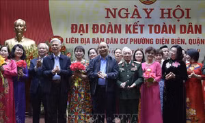 Thủ tướng Nguyễn Xuân Phúc dự Ngày hội Đại đoàn kết toàn dân tộc tại Hà Nội