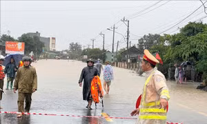 Gia Lai: Mưa lũ gây ngập sâu, chia cắt nhiều xã phía Tây