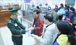 Quảng Ninh phun thuốc khử trùng 2 lần/ngày tại các cửa khẩu phòng, chống virus corona