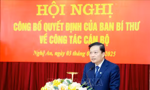 Ông Lê Hồng Vinh được bầu làm Chủ tịch UBND tỉnh Nghệ An