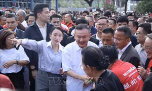 Cựu Thủ tướng Thái Lan Thaksin Shinawatra hưởng ân xá, ra tù trước thời hạn