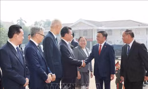 Lễ đón chính thức Thường trực Ban Bí thư Trần Cẩm Tú tại Viêng Chăn, Lào