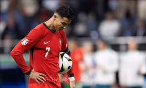 Ronaldo có thể bị UEFA điều tra vì vi phạm khó tin