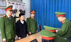 Hà Giang: Khởi tố bị can, bắt tạm giam trưởng dây chuyền kiểm định đăng kiểm
