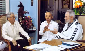 Các nhà ngoại giao quốc tế khẳng định vai trò của Tổng Bí thư Nguyễn Phú Trọng trong lịch sử hiện đại Việt Nam