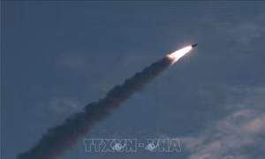 BREAKING NEWS: Triều Tiên phóng tên lửa
