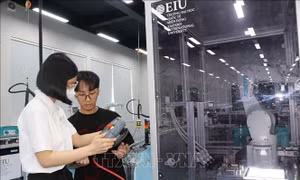 Khát vọng vươn mình từ công nghiệp thông minh