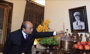 Thủ tướng dâng hương tưởng nhớ lãnh đạo Đảng, Nhà nước