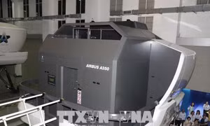 Khai trương Tổ hợp buồng lái mô phỏng máy bay đầu tiên tại Việt Nam