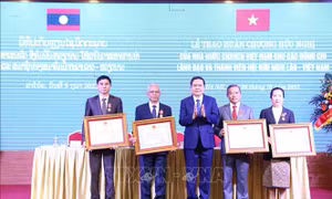 Làm sâu sắc hơn nữa quan hệ hữu nghị và hợp tác Việt Nam - Lào